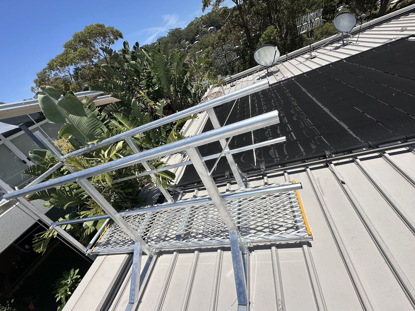 KOMBI platform vertical static line ladder access system