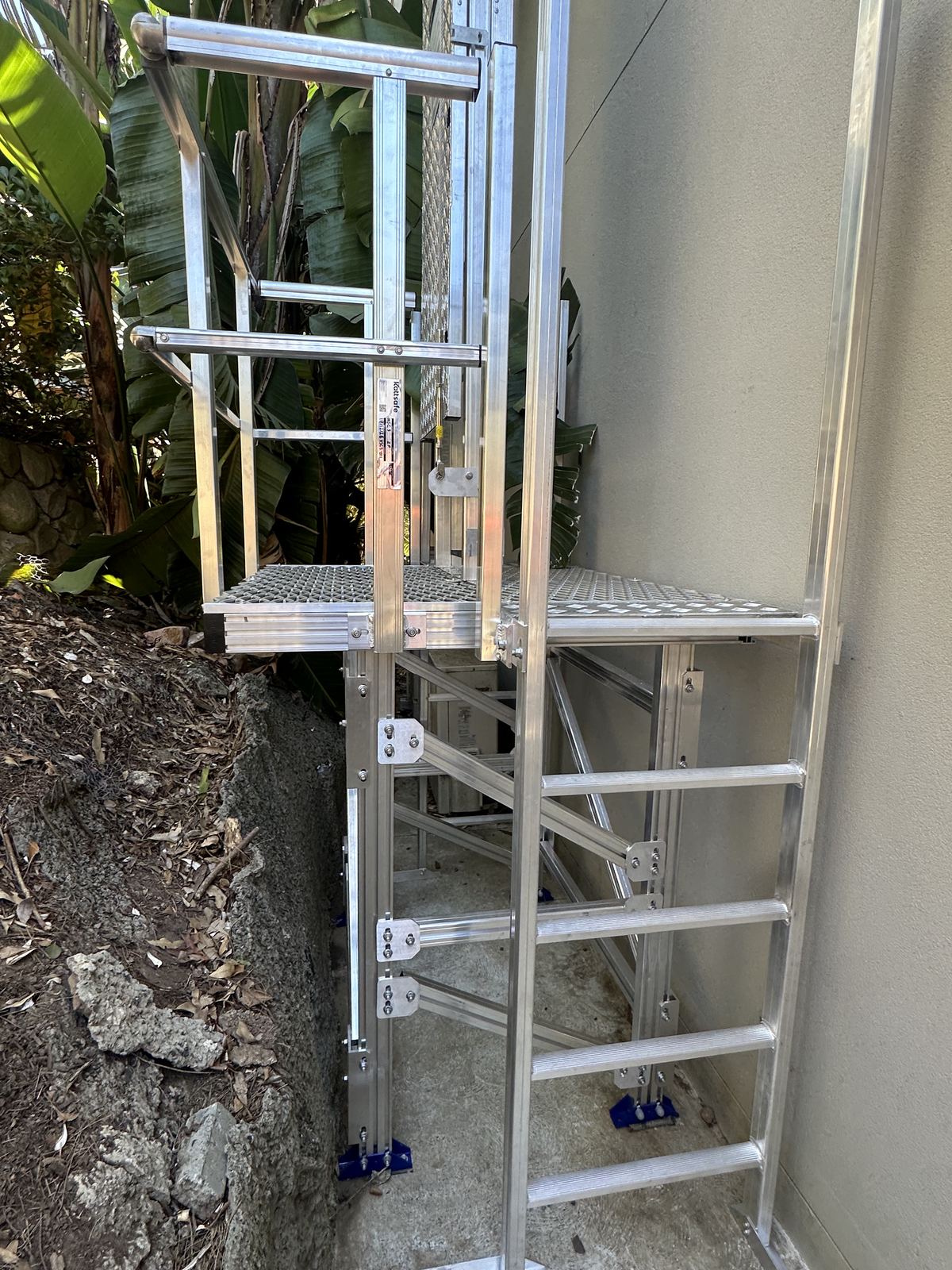 KOMBI platform vertical static line ladder access system